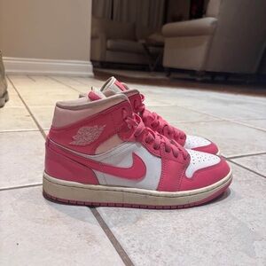 Nike Pink and White Women's Sneakers